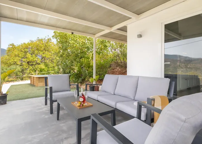 Casas Oasis Marbella - Private Swimming Pool